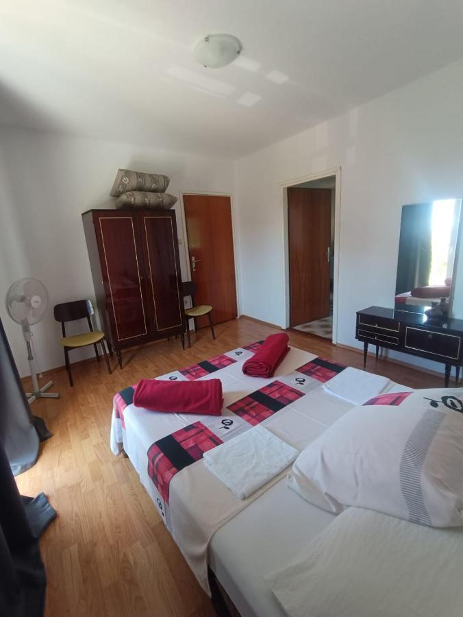 Tribunj Apartmani Extérieur photo